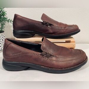 Merrell Brown “Tetra Wave” Saddle Brown Leather Slip-On Loafers Moccasin Style.